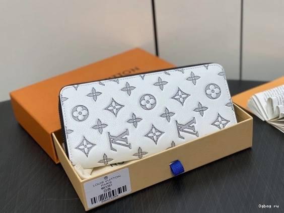 cm VUITTON WALLET-10*20*2 LOUIS ZIPPY 0818